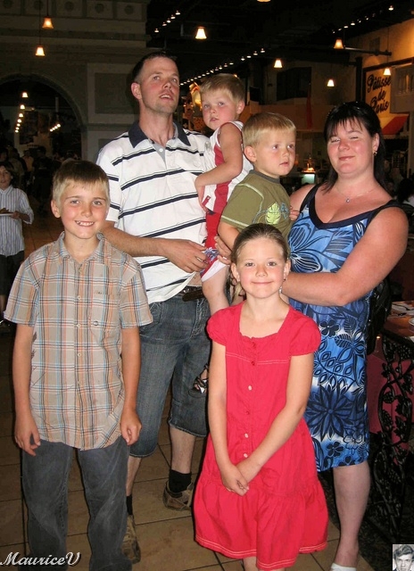 mariage60-25.jpg - Carl - Jean-François - Kévin - Justin - Bianca - Nathalie