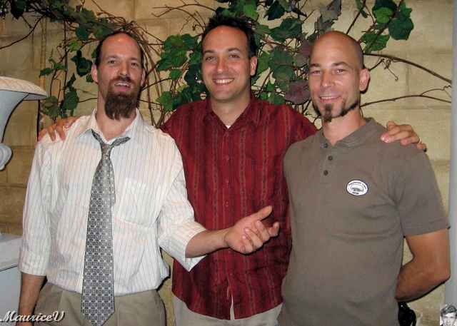 mariage60-40.jpg - Éric - Sébastien - Yvan : 3 cousins qui se disputent la grandeur