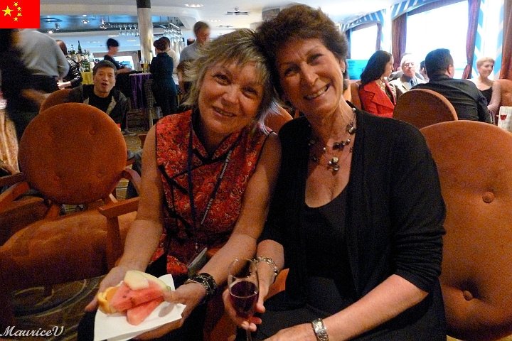 Diane_AnneMarie.jpg - Diane & Anne-Marie - Table 2