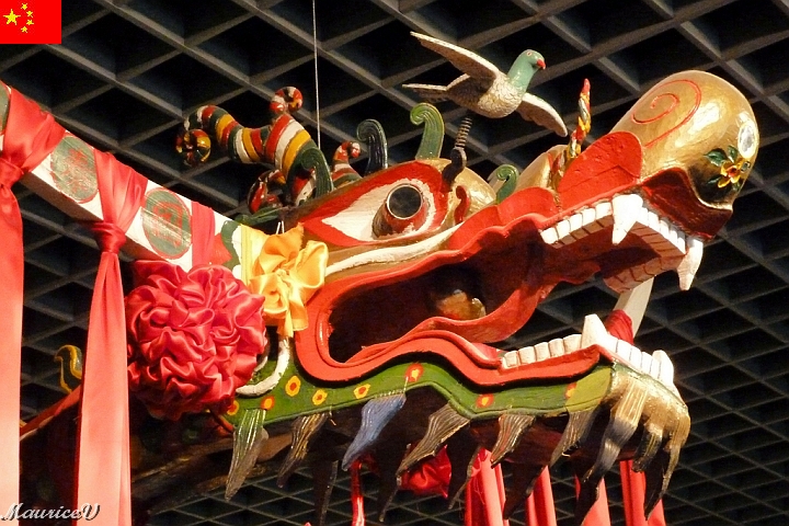 Shanghai-A50.jpg - Bien sûr, le dragon est toujours présent