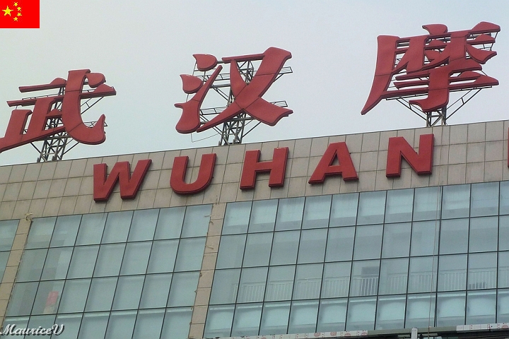 Shanghai-B46.jpg - Départ en avion pour Wuhan, ensuite l'autobus pour se rendre au bateau de croisière en fin de journée