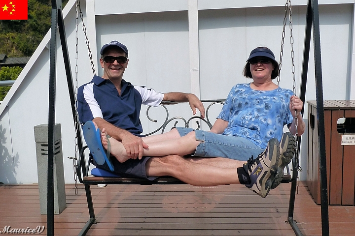 Bateau-260.jpg - Tiens... Tiens... des gens qui se la coulent douce