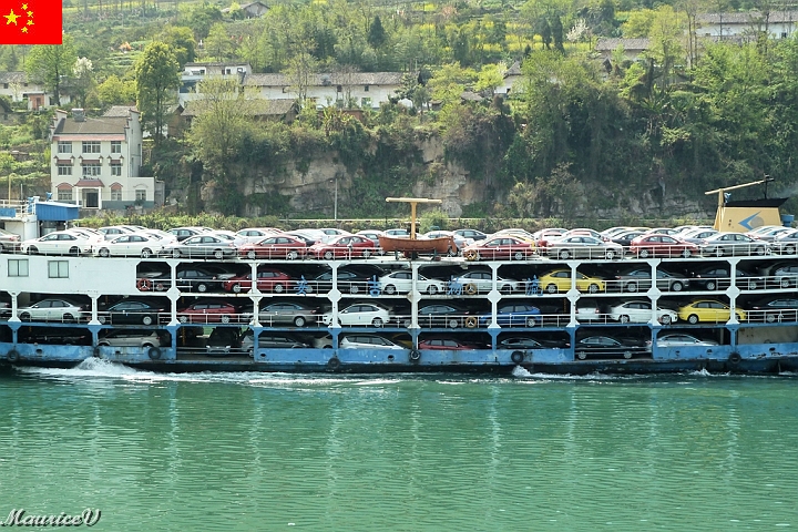 Bateau-274.jpg - Les chinois construisent des petites autos nommés Ti-Cul