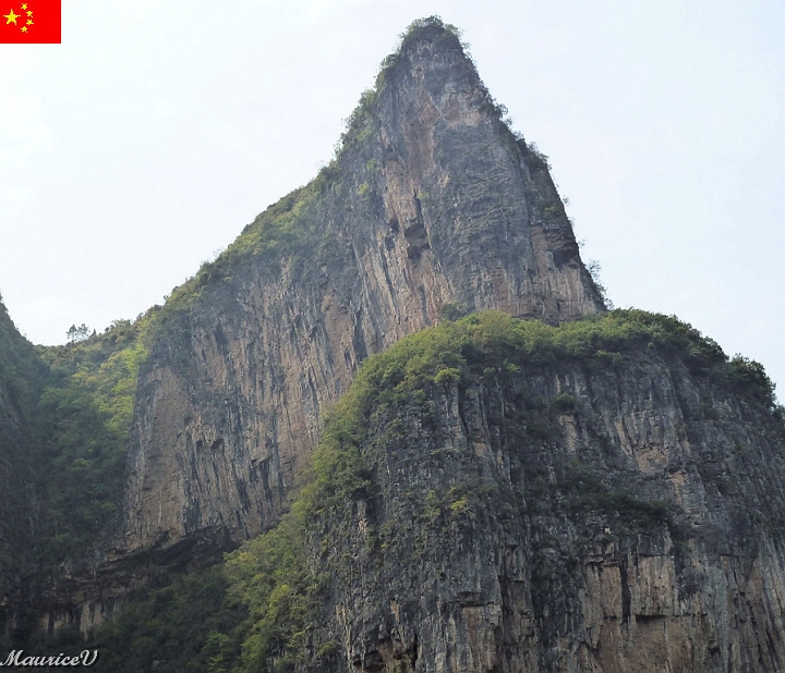 Bateau-397.jpg - Beaucoup de falaises, impressionnant  n'est ce pas