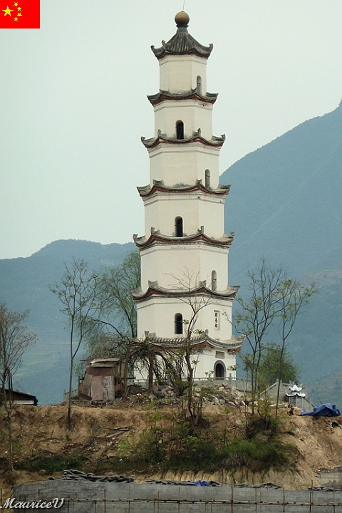 Bateau-418.jpg - Un phare