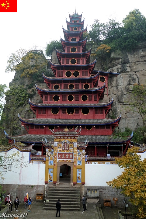 Bateau-443.jpg - Ce n'est pas une cabane d'hirondelles