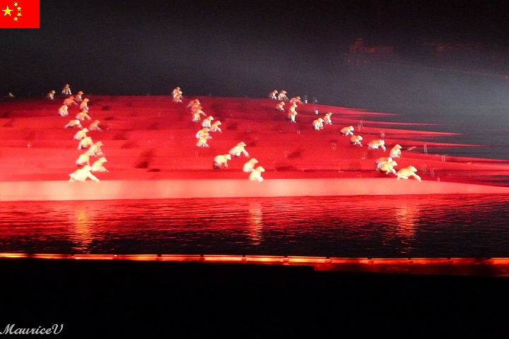 Guilin-616.jpg - Ce spectacle existe depuis 2003 à raison de 2 représentations de 1500 personnes par soir en haute saison.