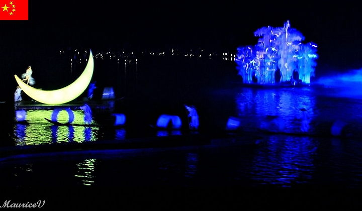 Guilin-620.jpg - Le metteur en scène est  le cinéaste chinois Zhang Yimou, celui qui a réalisé la cérémonie d' ouverture des Jeux olympiques de Beijing 2008