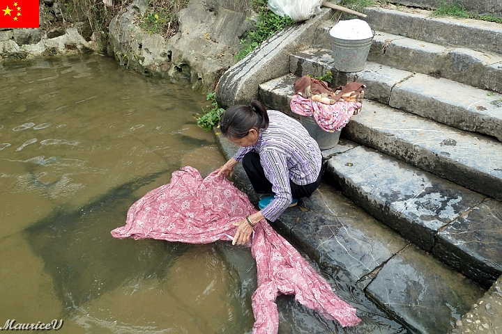 Guilin-635.jpg - Le lavage à la main est très répandu