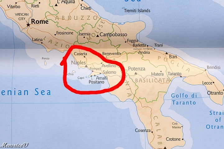 Italie_Circuit.jpg - La Côte Amalfitaine reconnue pour son relief accidenté,  ses villages pittoresques et la beauté de ses paysages.