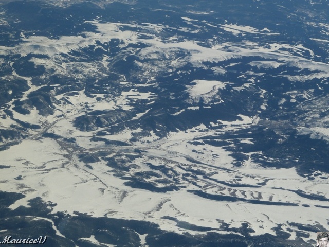 P1000189.JPG - Des montagnes du Colorado,  vue à 36,000 pieds.