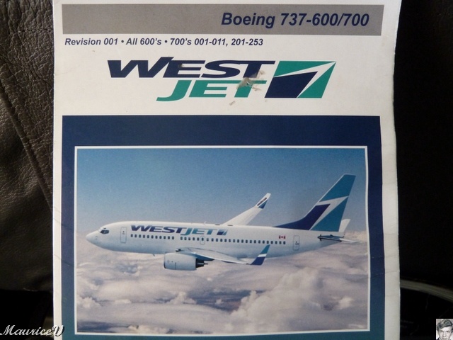 P1000193.JPG - WestJet exploite  des appareils Boeing 737 de la prochaine génération dotés de plus d'espace pour les jambes, de fauteuils en cuir et d'écrans de télévision en direct à chaque siège.