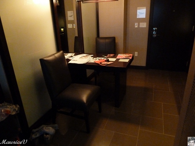 P1000264.JPG - Notre salle à manger