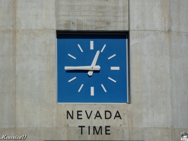 P1000329.JPG - L'heure que nous étions sur la passerelle, le 3 mars 2011.