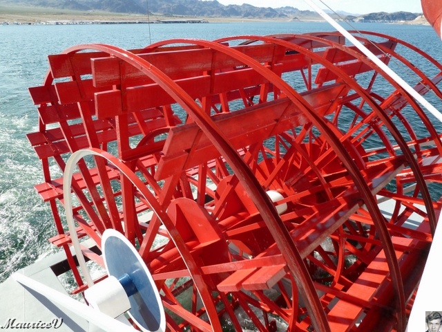 P1000355.JPG - L'énergie qui nous fait avancer et où les rayons du soleil nous réchauffaient.