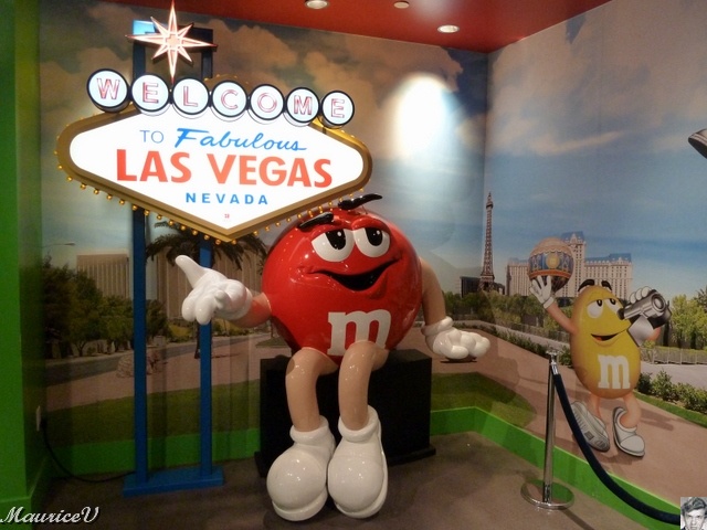 P1000426.JPG - La boutiques M&M's World est à l'image de Las Vegas.