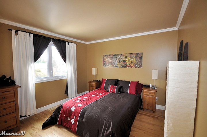 Leclerc-Chambre-Principale-1.jpg - Une grande chambre à coucher des maîtres, 19,2 x 11