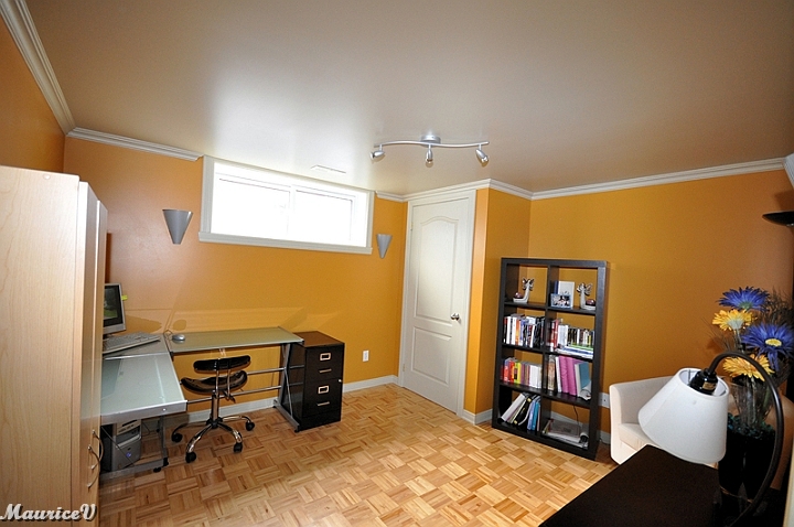 Leclerc-SS-Bureau.jpg - Sous-sol -->  Bureau et parqueterie  (11,7 x 10,6)