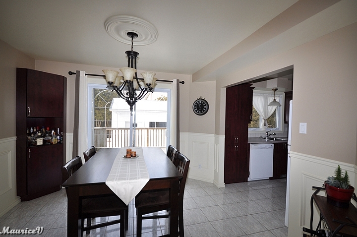 Leclerc-Salle-Manger-2.jpg - Salle à manger 11,3 x 10,4 et un plancher de céramique