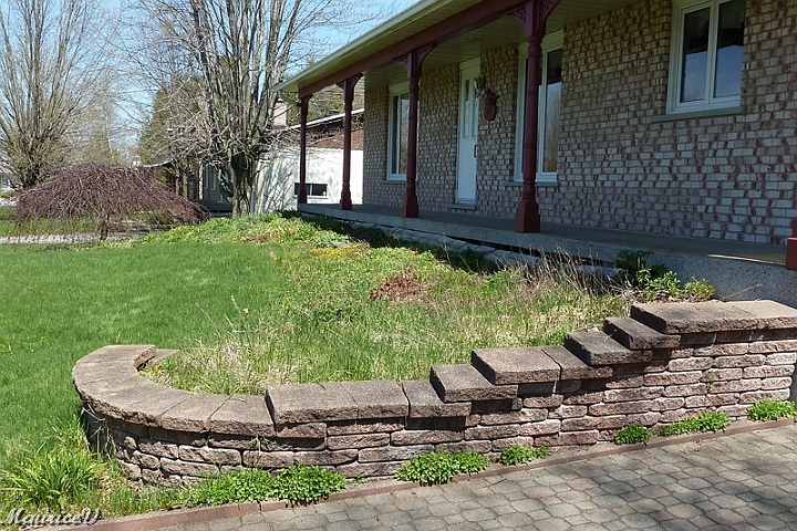 Debut-120.jpg - Toutes ces briques ont été lavées avec une machine à pression.  Mais en premier, je devais enlever la colle sous chaque brique.  (3 semaines)