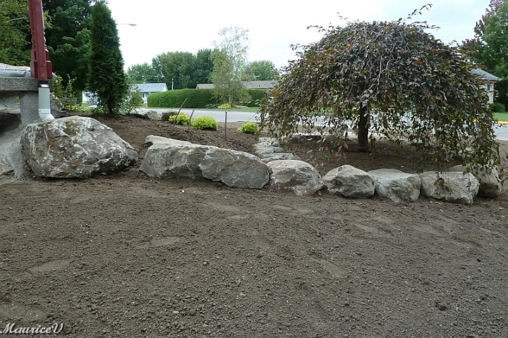 Travaux-456.jpg - Il fallait aussi aménager les conduits sous-terrain pour l'eau de pluie