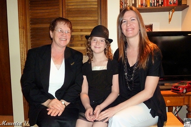 20110517-567-Jacqueline-Breanne-Chantal.jpg - 3 générations de filles :  Jacqueline,  Chantal et  Breanne