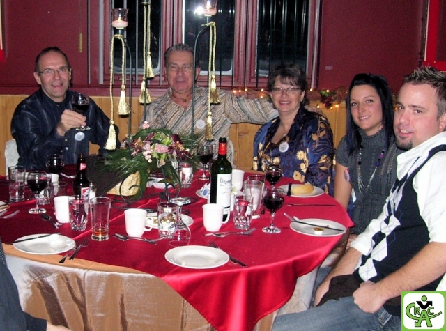 CRAC-200812-Noel-08.jpg - Maurice, Jean-Claude, Suzanne, Technicien St-Laurent et son amie