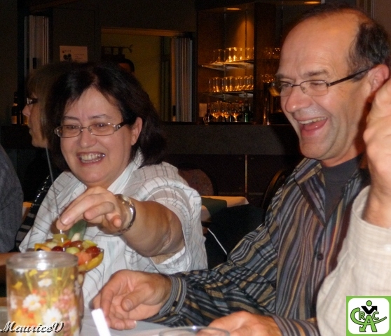 201011-M2196R.jpg - Toute une surprise qui se lisait sur la coupe aux lèvres de Maurice