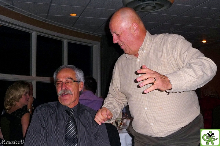 AP1060998.jpg - Richard et Réjean  (Tibo vient de terminer le jeu du coq...)