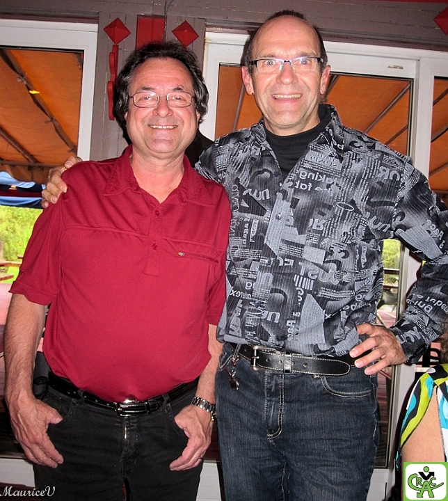 Richard_788.jpg - Richard et Maurice. Le président des CRAC est bien heureux de cette onzième acquisition.