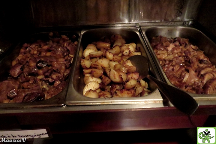 Rabouillere-543.jpg - Une partie des plats chauds